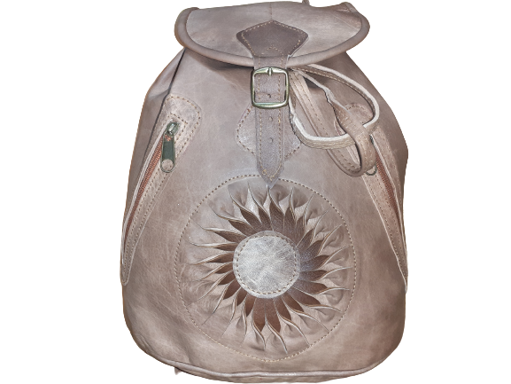 Hecho a mano – Großhandel Rucksack – Damen – Marrakech Lederrucksack mit doppeltem Reißverschluss und buntem Sonnenmotiv15
