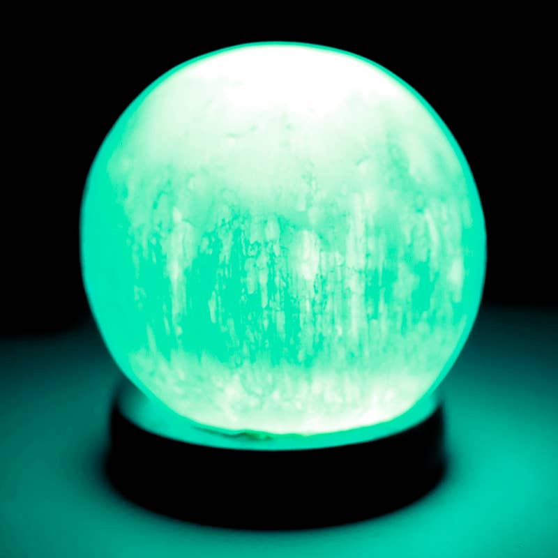 Ethike.eu - Wholesale Accent/Desk Lamp - 2 white selenite USB Sphere lamps4