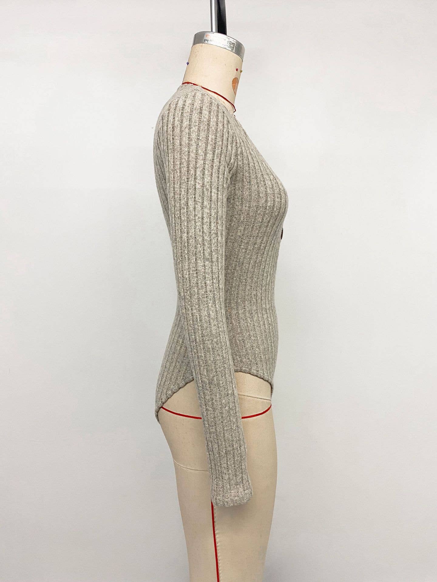 KAKI Combinaison à rayures unies avec col en V en vente sur Faire12