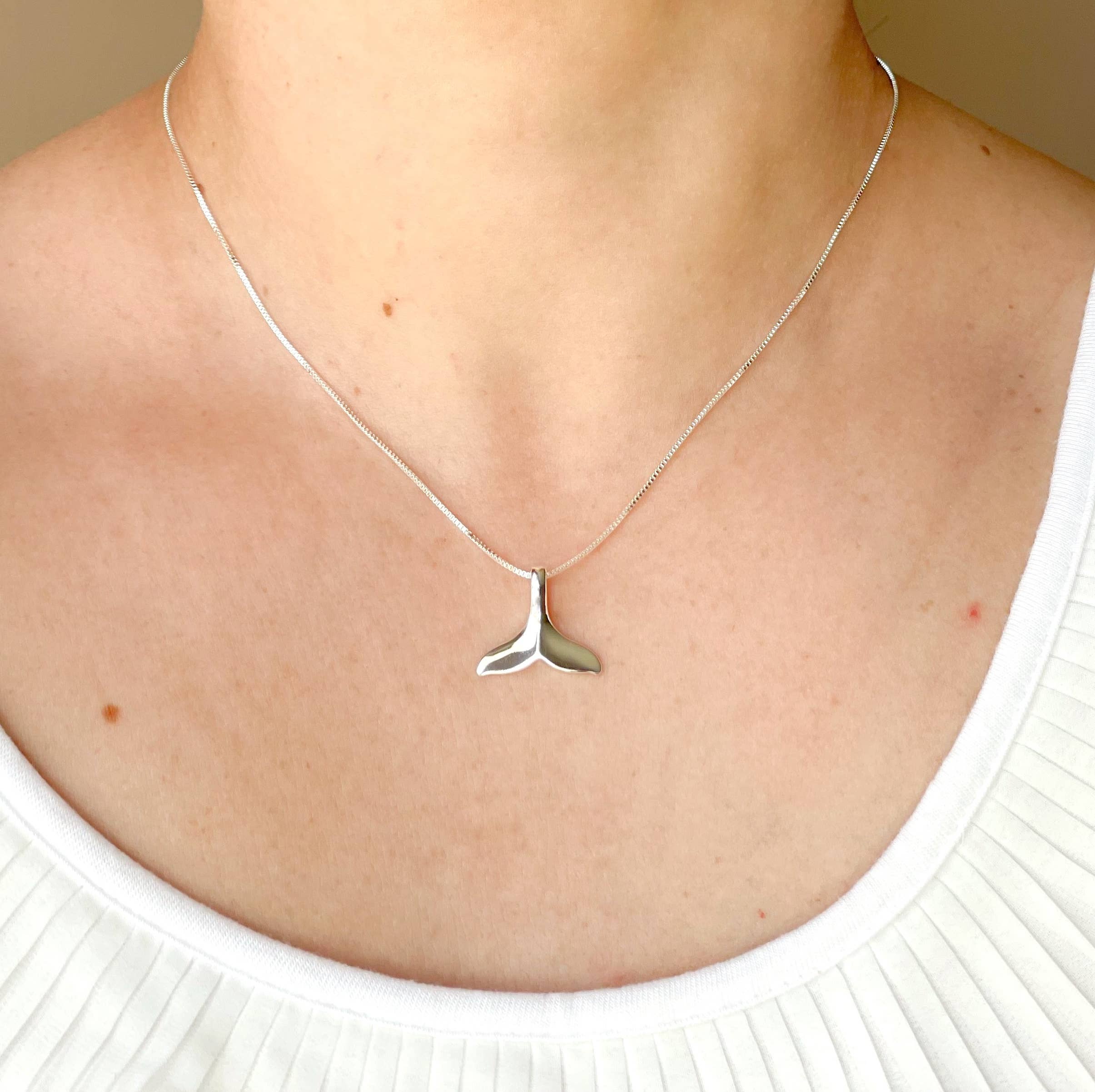 Blueyejewelry - Vente Colliers à pendentif - Collier en forme de queue de baleine - Pendentif sirène en argent sterling 925 1