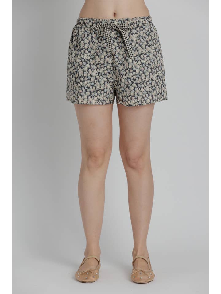 Aureum - Wholesale Shorts - Women's - AB2333 - FLORAL SHORTS W/ CONTRAST TIES3