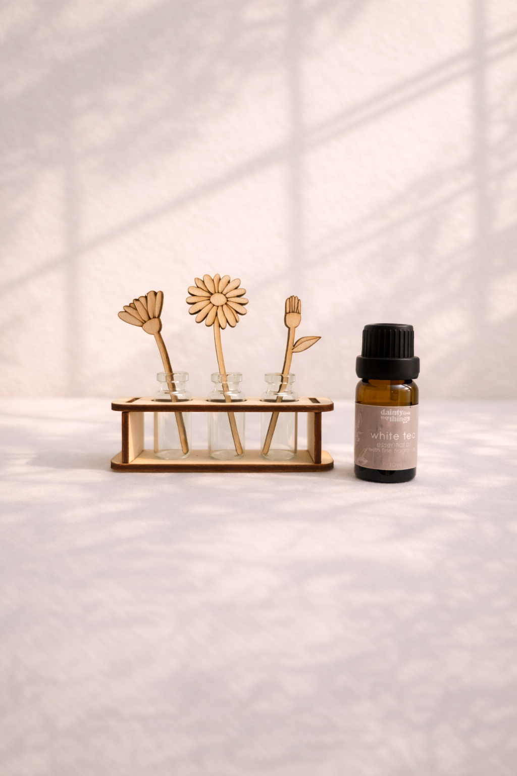 Dainty Little Tiny Things - Wholesale Electronic Diffuser - Tiny Plant Propagation Leaf Diffusers4