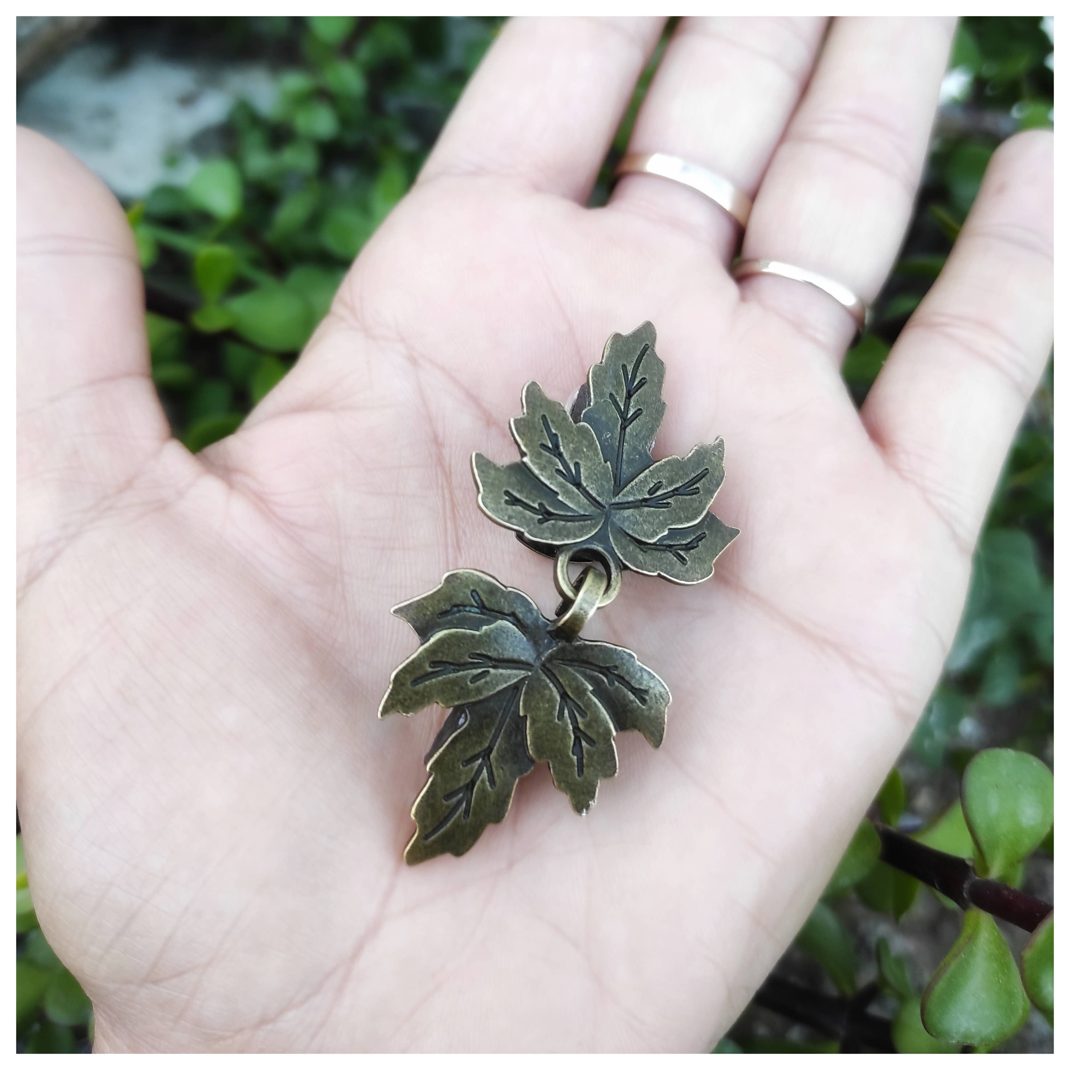 Cristina SJ creative shop - Vente Broches - Broche feuille de cuivre pour vestes sans boutons, ponchos, châle1