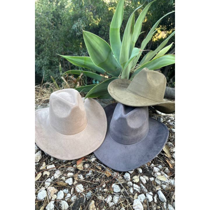 Queens INC - Wholesale Cowboy Hat - Women's - Best seller !! Fashion Vegan suede cowboy hat