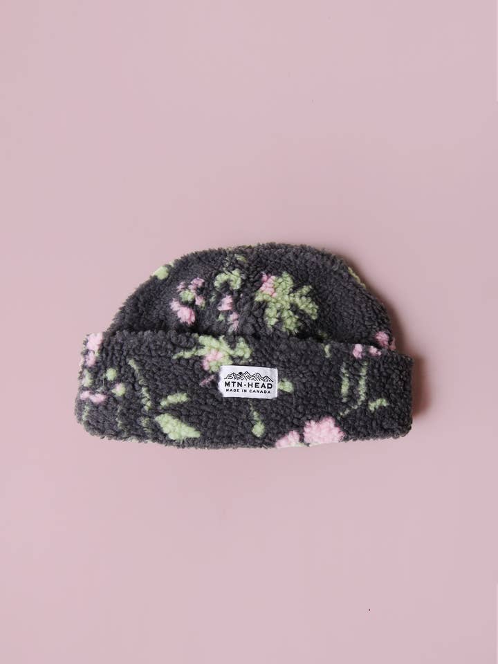 Toque Sherpa - Floral pour la vente par Muttonhead