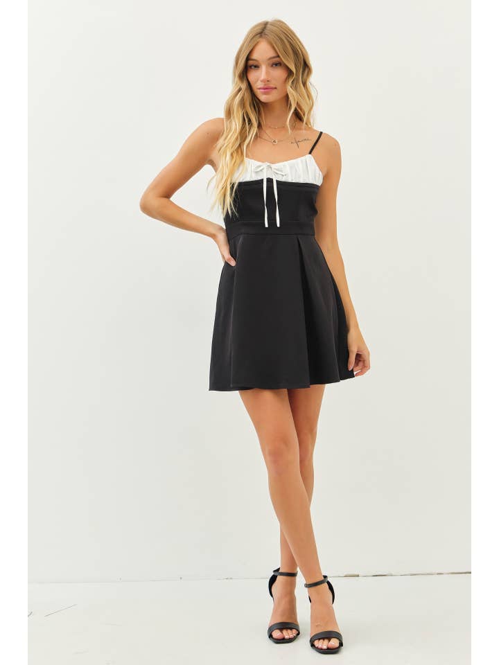 idem ditto - Wholesale Dress - Women's - FIT AND FLARE CONTRAST SHIRRING BUST PLEATED MINI DRESS