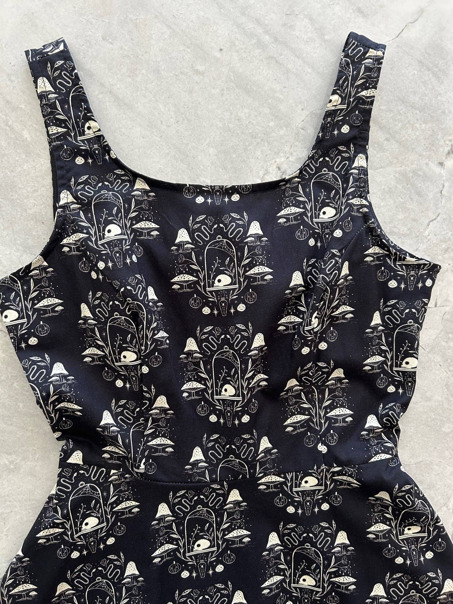 Retrolicious – wholesale Dress – Women's – Apothecary Skater Dress1