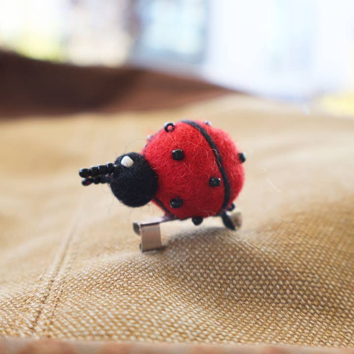 Tribal Trade GmbH - Wholesale Brooch - Brooch Pin Felt Ladybug6