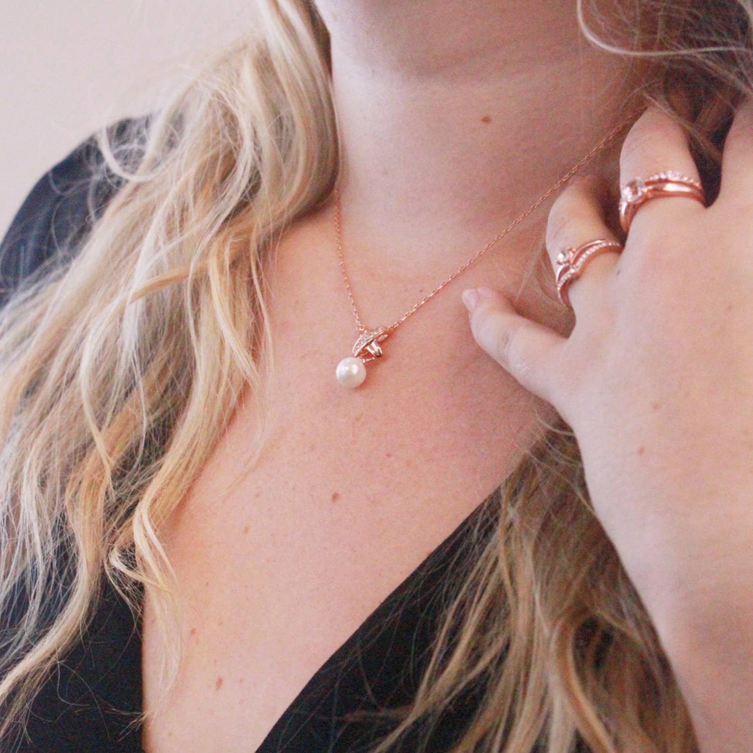 CARALI / MYC Paris – wholesale Pendant/charm necklace – Chris Pearl Pendants - Rose Gold and Crystal5