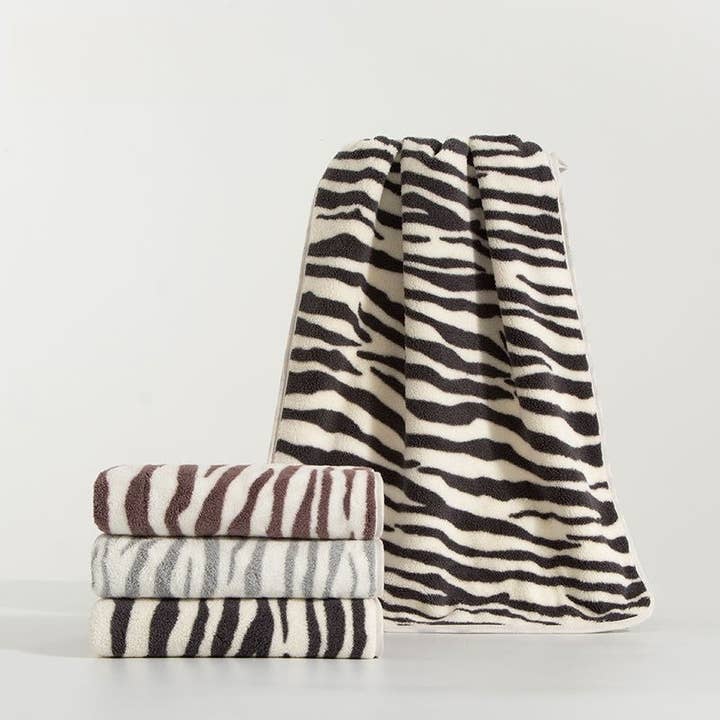 FurDecoration - Wholesale Bath Towel - Coral Velvet Leopard Print Thickened Towel