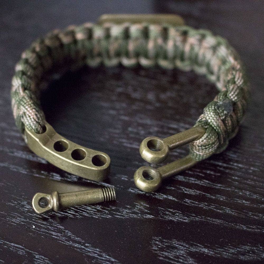 The Hero Company – wholesale Vävt/flätat armband – Hero Company-Camo Paracord bronsflaggarmband - hjälper till att para veteraner med en följeslagare- Faire6