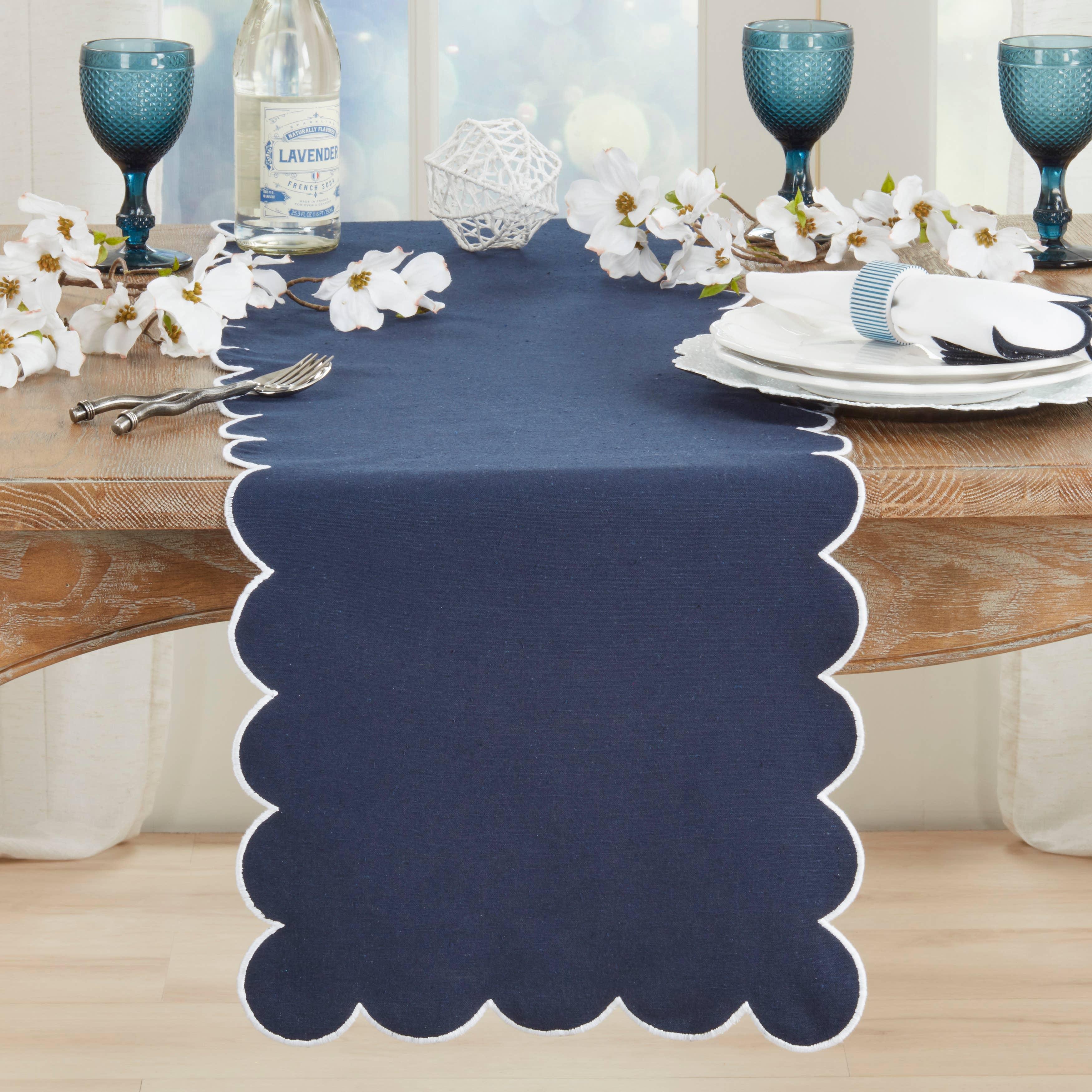 Saro Lifestyle - Wholesale Table Runner - Cotton Scalloped Table Runner22