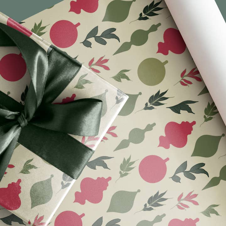Kartoti Designs - Wholesale Wrapping Paper Roll - Light Christmas Ornaments Wrapping Paper3