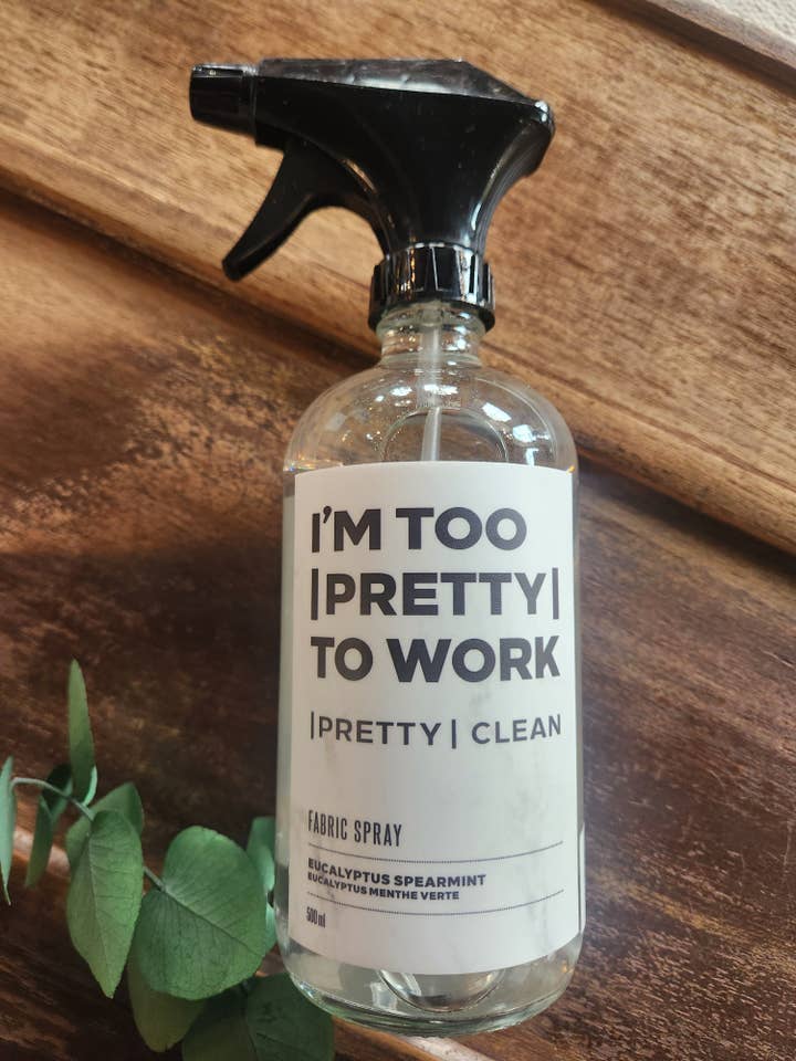SPRAY POUR TISSUS | EUCALYPTUS MENTHE VERTE pour la vente par Pretty Clean