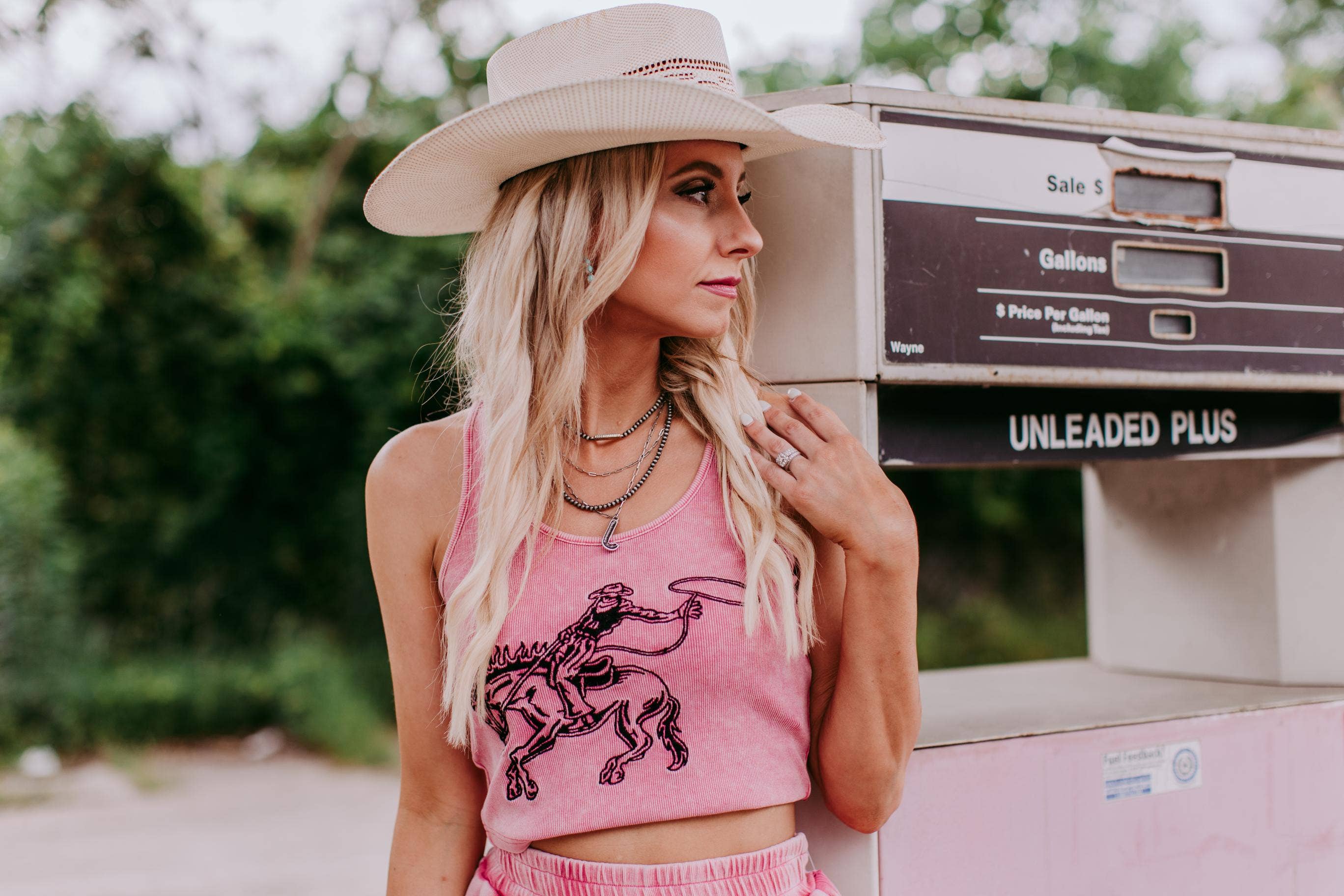 MK428 Bronc Bustin Weekend 2 Piece Crop Set - Pink for wholesale on Faire1