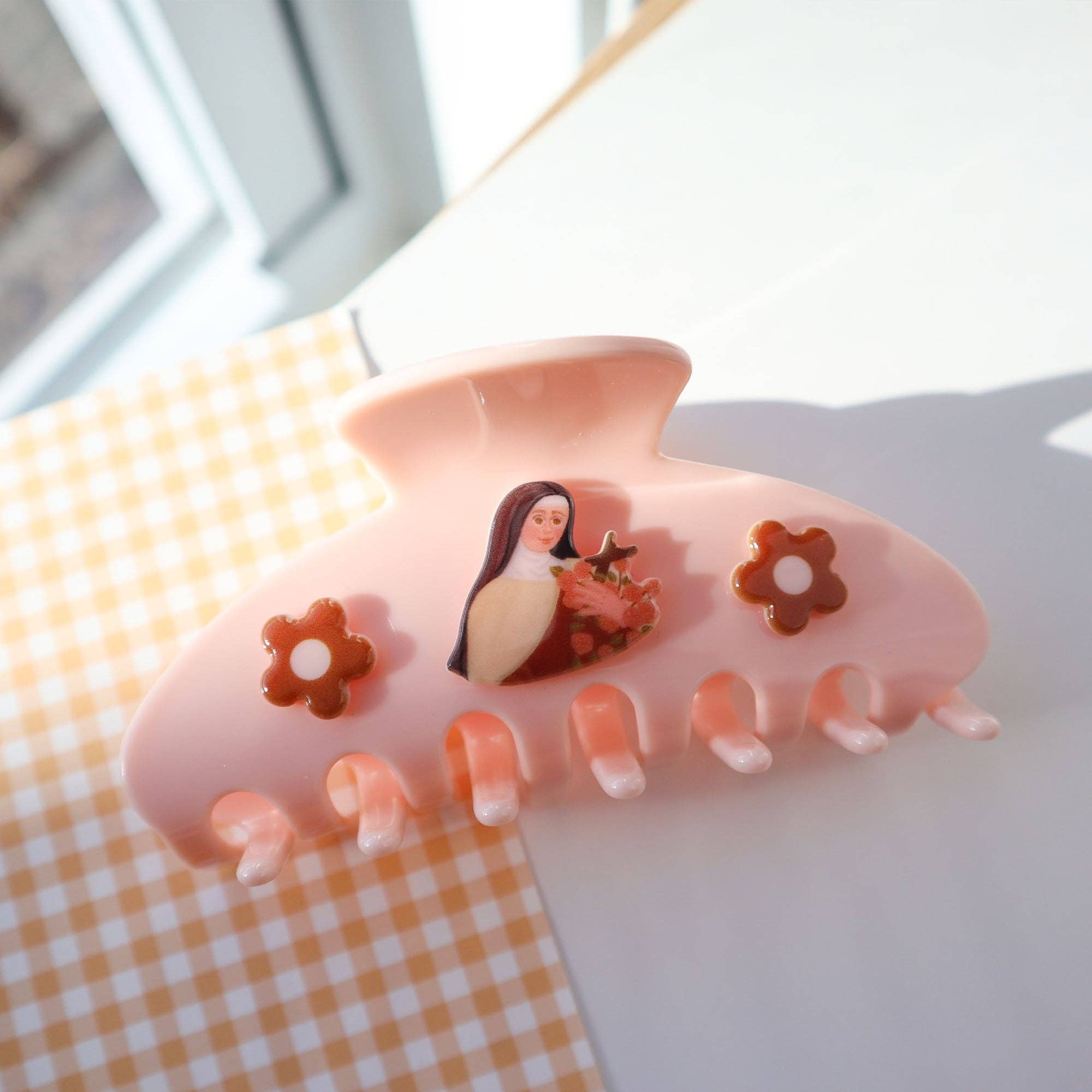 Peony&June Illustration - Vente Pince à cheveux – femme - Barrette de cheveux de Sainte Thérèse de Lisieux1
