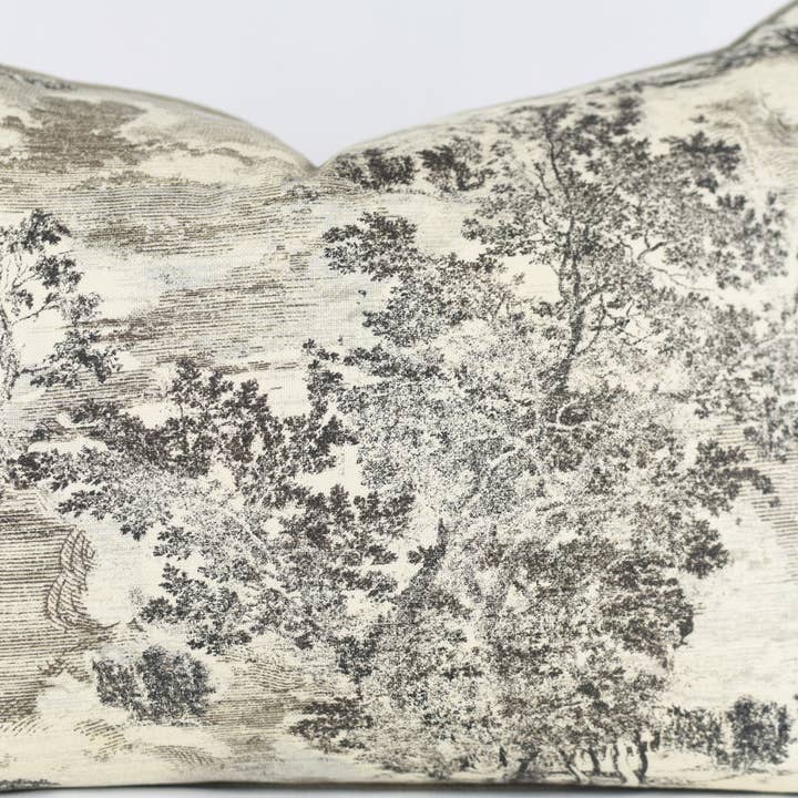 Xasmin Interiors LLC - Wholesale Throw Pillow Cover - Amaris Pillow2