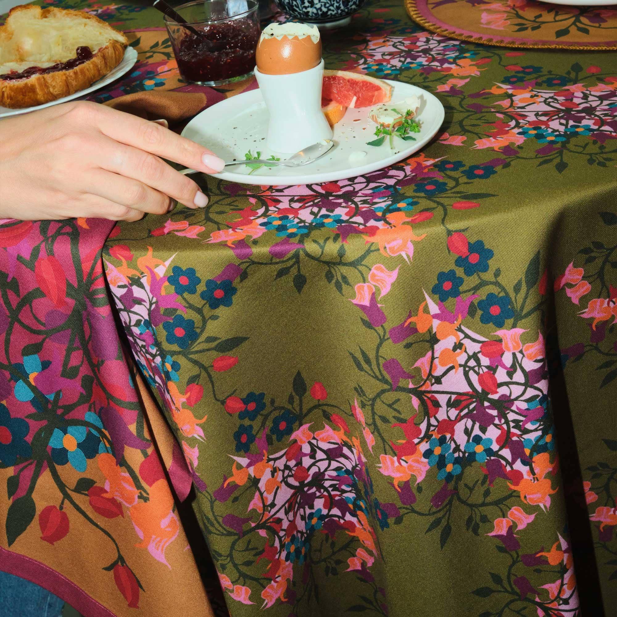 Sophie Williamson Design - Wholesale Tablecloth - Tablecloth Blumen Green4