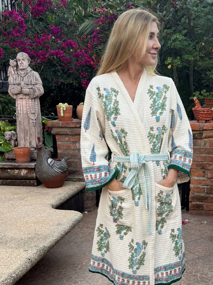 Conjunto de regalo de bata de baño y toalla con estampado de bloques (Ava) para venta al por mayor de The Fox and The Mermaid