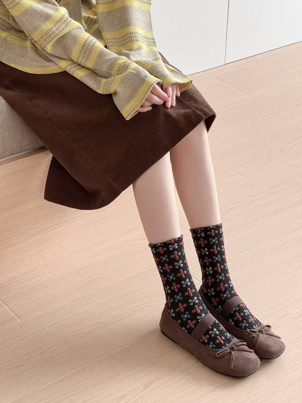 Funkyrel® Atzbranding Limited - Wholesale Socks - Women's - Rufia - Floral Embossed Retro Style Socks8