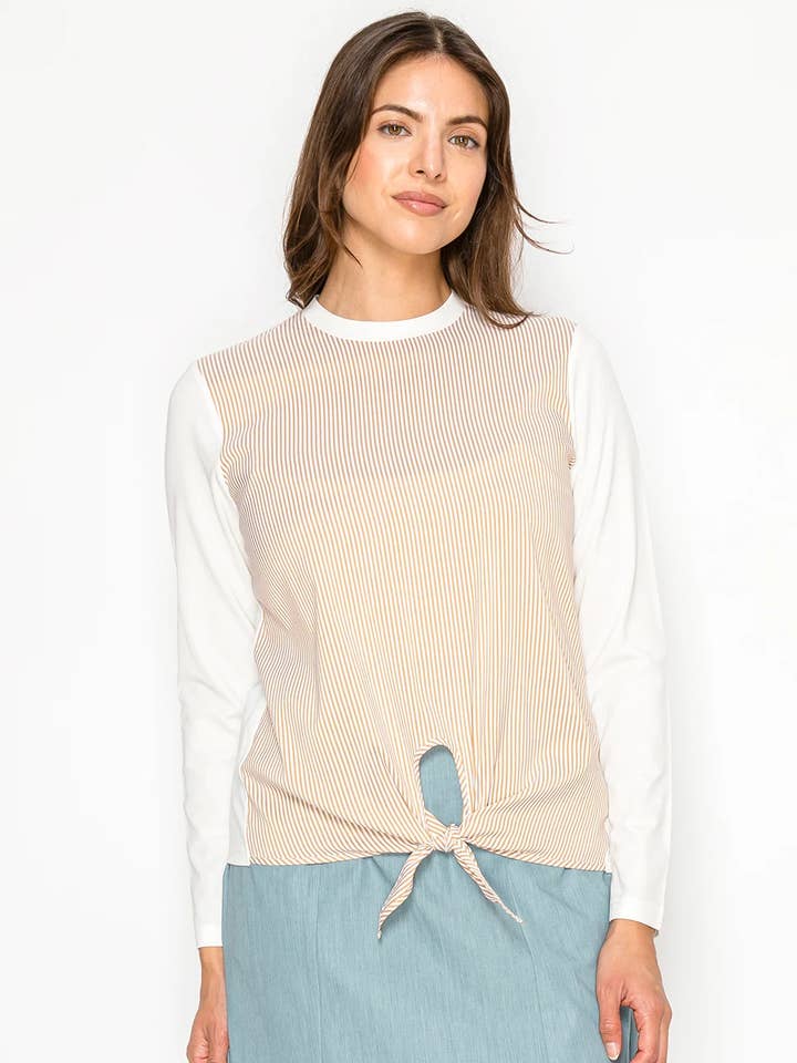 Hvid- og sandstribet top med bindebånd foran for engroshandel hos Yal New York