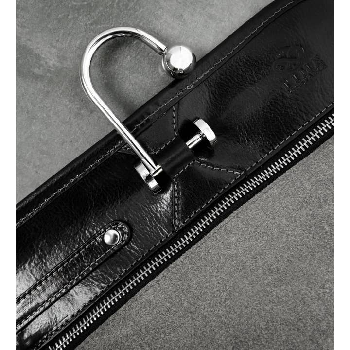 Black Leather Hanging Wash Bag Toiletry Bag - Dracula for wholesale on Faire13