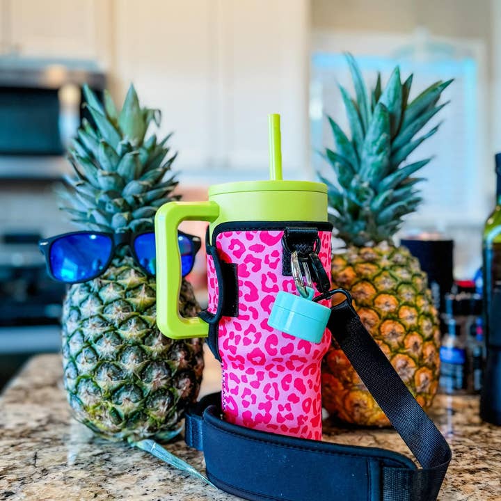 Bicchiere da 30oz con manico e custodia in offerta speciale per la vendita all'ingrosso da parte di Drink Handlers