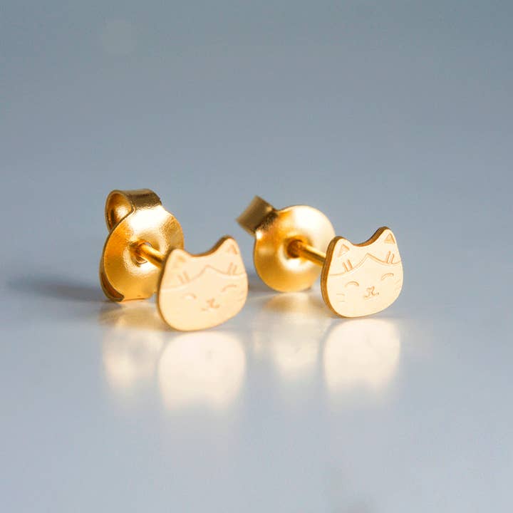 Manekineko earrings gilded with fine gold for wholesale by Adorabili