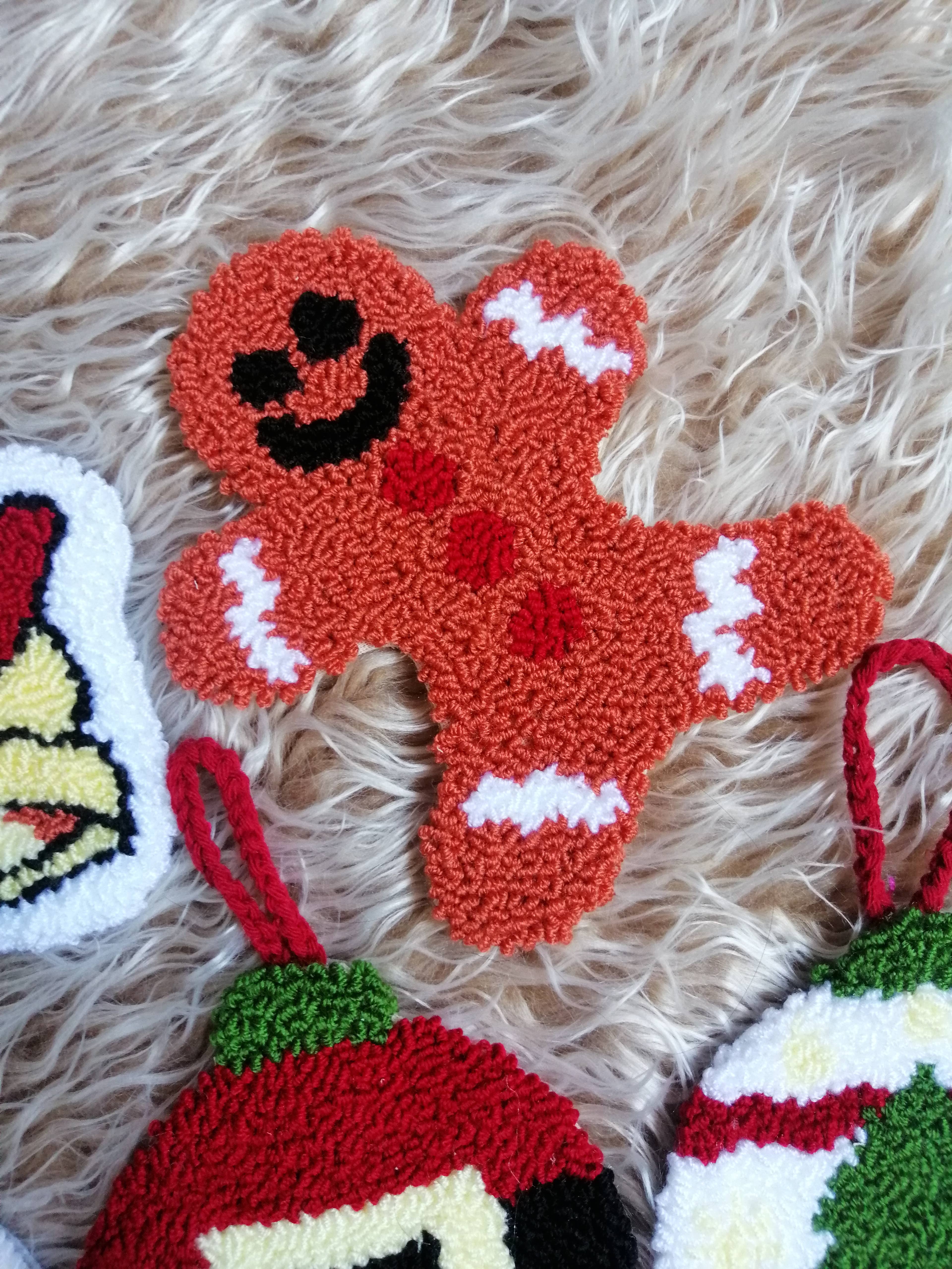 despinacrafting - Wholesale Coasters - Christmas Punch Needle Coasters, Tufted Mug Rug6