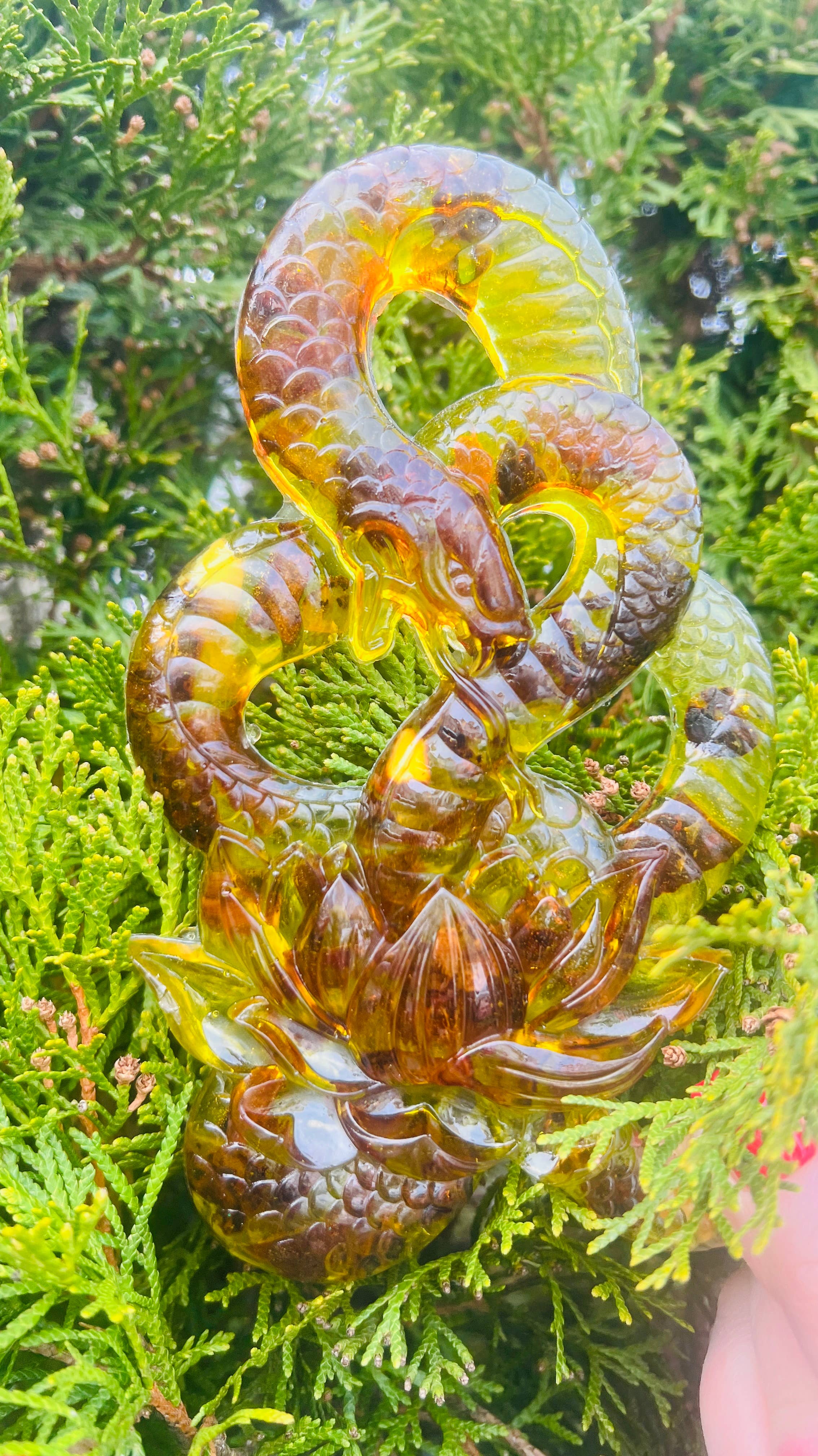 KIZIMA – wholesale Decorative figurine – Amber Snake with Lily – Handmade Baltic Amber Halloween Decor6