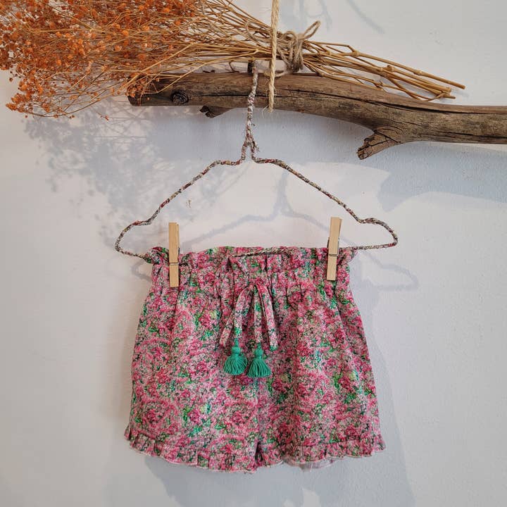 SHORT FLEURS ROSES pour la vente par Mia y Lia