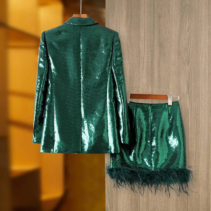 grün SET060 Dunkelgrüner Blazer und Rockanzug mit Federn und Pailletten für den Großhandel auf Faire
