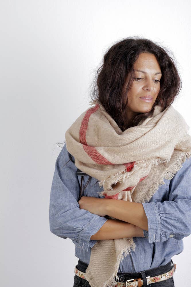 Evidence – Großhandel Schal – Damen – Cecilia Gallerani Schal – 140 x 140 cm – Beige, Ecru, Rot0