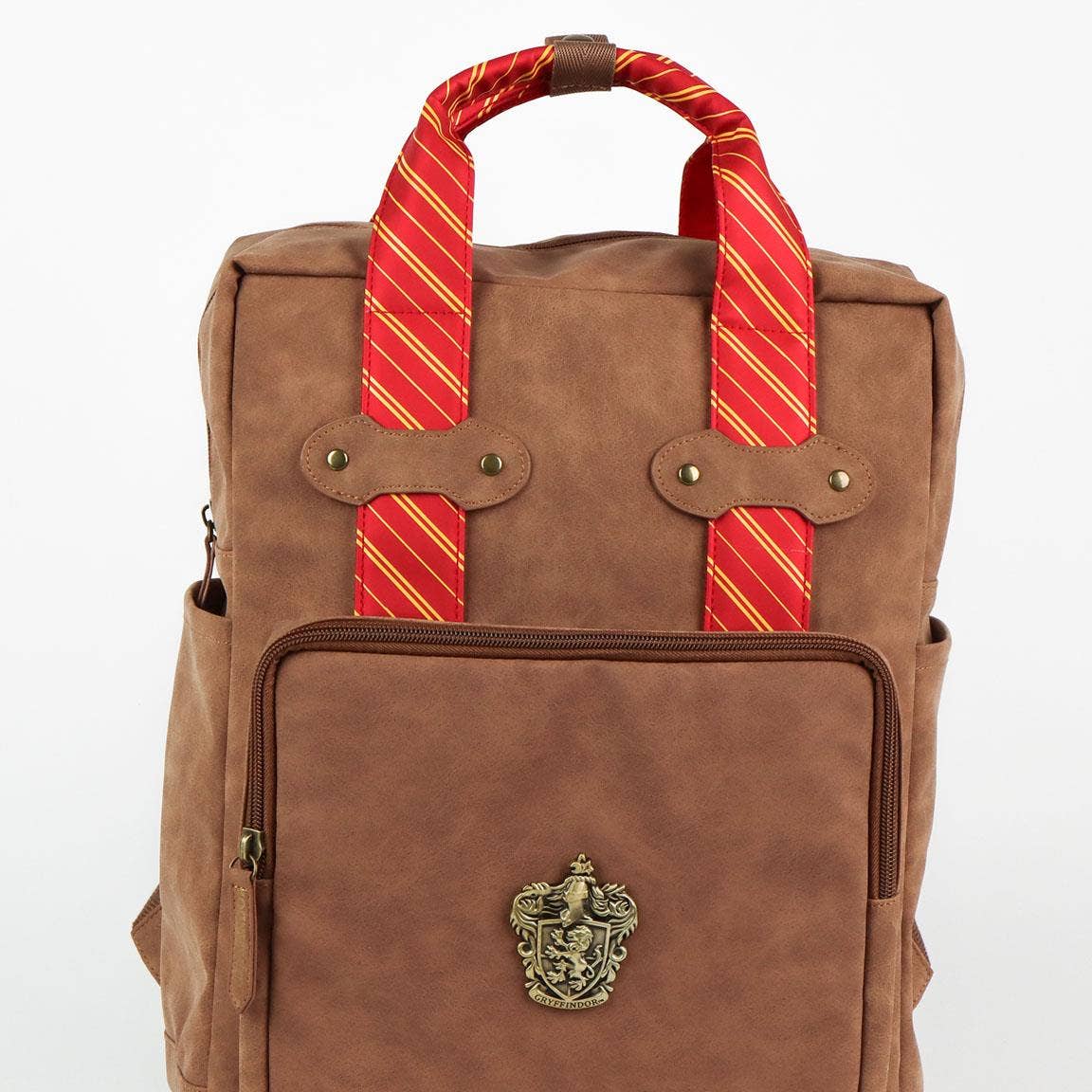 Mastoys, S.L. - Wholesale Backpack - Unisex - HARRY POTTER GRYFFINDOR FAUX LEATHER BACKPACK - 21000059262