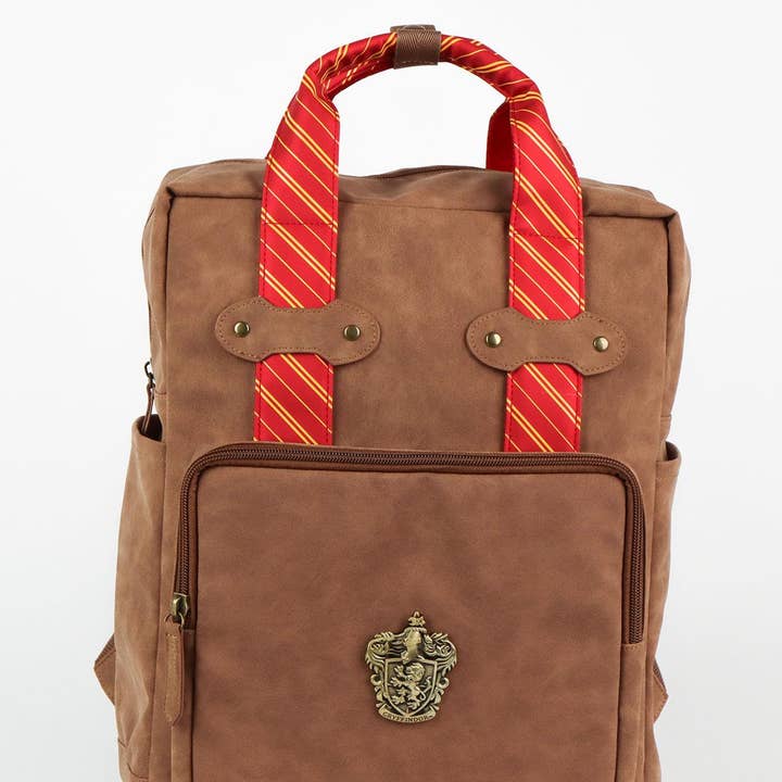 Mastoys, S.L. - Wholesale Backpack - Unisex - HARRY POTTER GRYFFINDOR FAUX LEATHER BACKPACK - 21000059262
