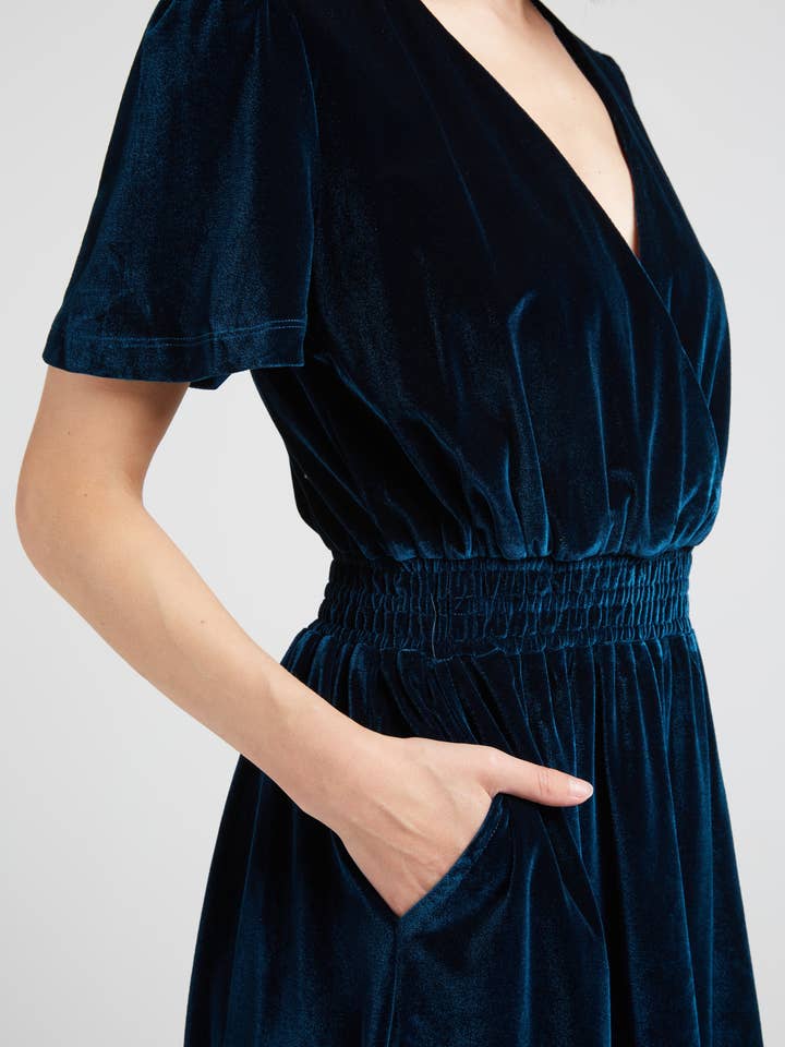 Andy & Lucy - Wholesale Dress - Women's - MILBURN - Long sleeve velvet dress9