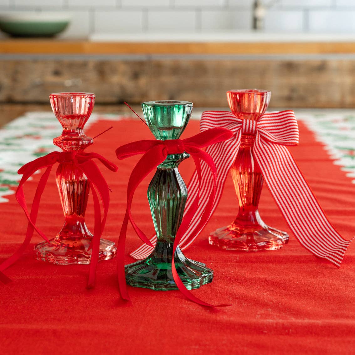 Talking Tables EU - Wholesale Bow - Gift Wrapping - Candy Christmas Red & White Stripe Velvet Bow2