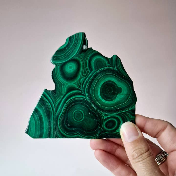 Moonlight Gemstones - Wholesale Spiritual Stone/Crystal - Gemstone Malachite Slice on Stand (100–125g) #21