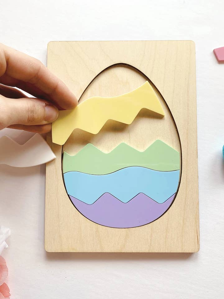 Puzzle acrylique d'œuf de Pâques pour la vente par Lovely Design and CO