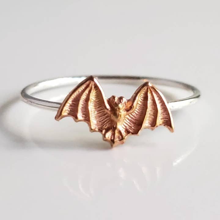 Anello impilabile in argento con pipistrello in rame - Halloween, Goth per la vendita all'ingrosso da parte di Verdilune
