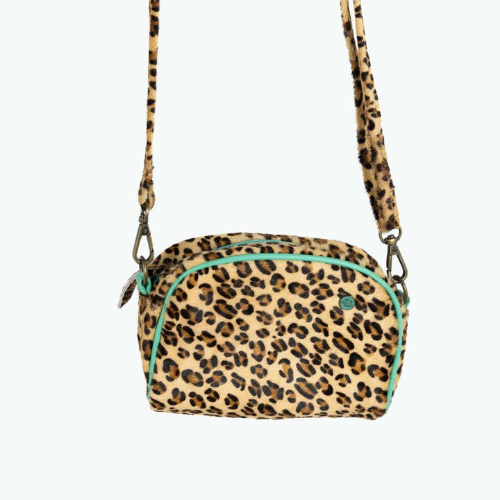 Dog with a Mission - Wholesale Crossbody Bag - Women's - Walk the dog crossbody bag