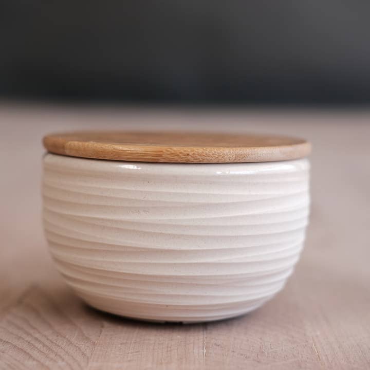 FHAR Studio - Wholesale Salt & Pepper Shaker Set - dune - salt cellar with bamboo lid - handmade porcelain1