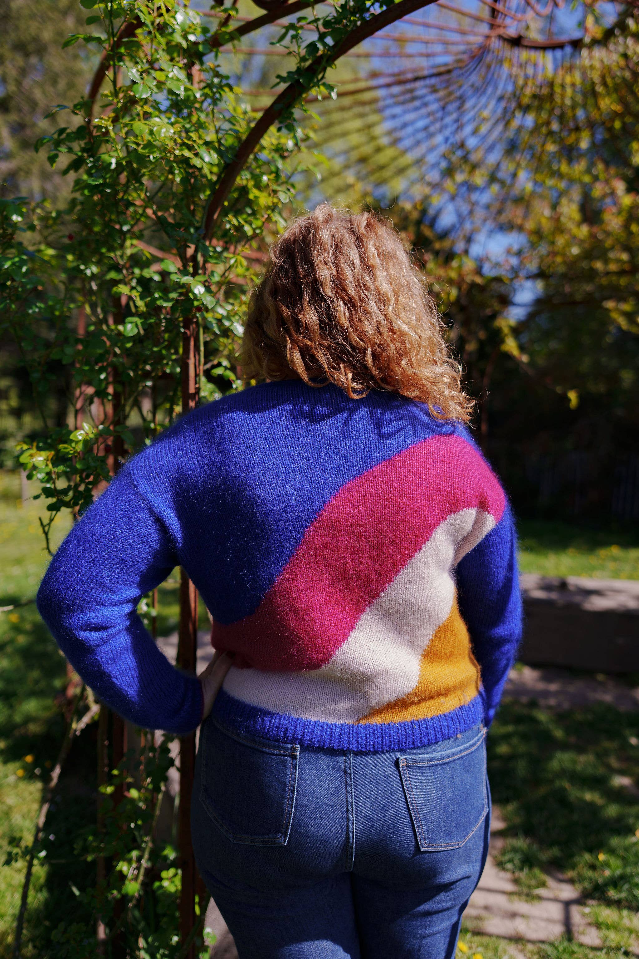 Lise Tailor – wholesale Knitting/Crochet Supplies – Knitting Pattern - Rainbow Cardigan4