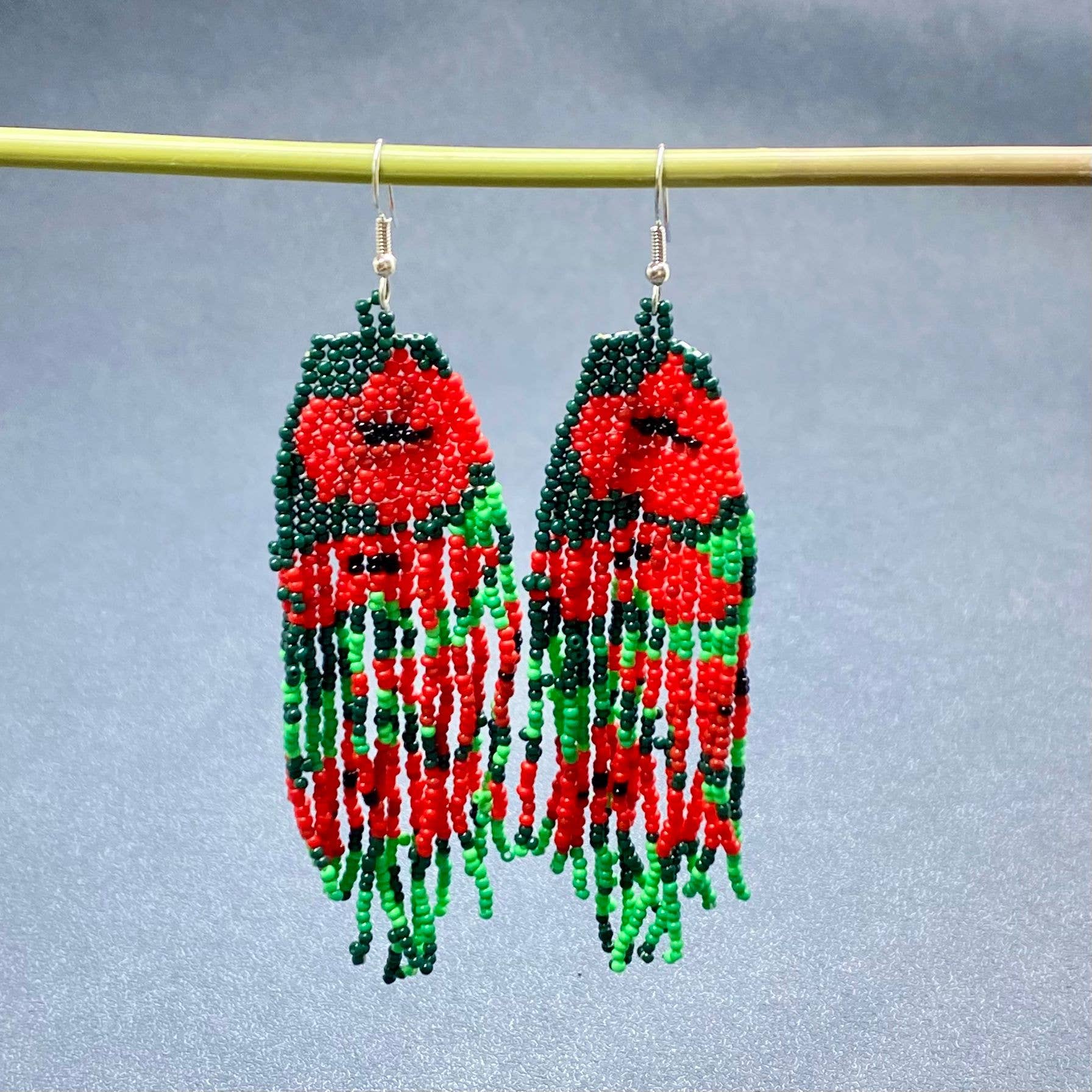 Mio Queena - Vente Boucles d'oreilles à pampille - Boucles d'oreilles à franges en perles de rocaille rouges - SB1