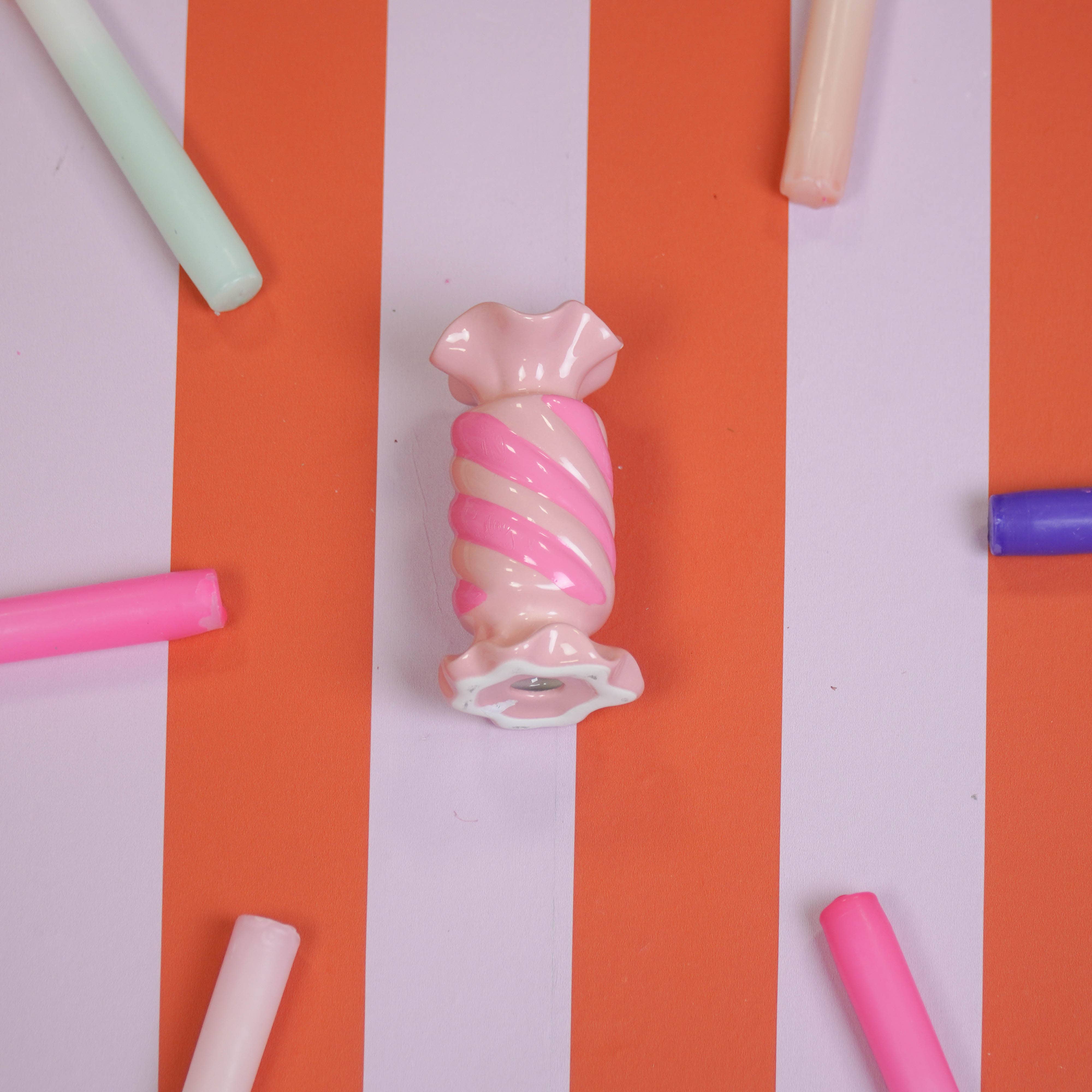Housevitamin bv - Wholesale Candle Holder - Candle Holder- Toffee Candy - Ceramic-Pink/ Neon -7,5x7,5x13 cm5