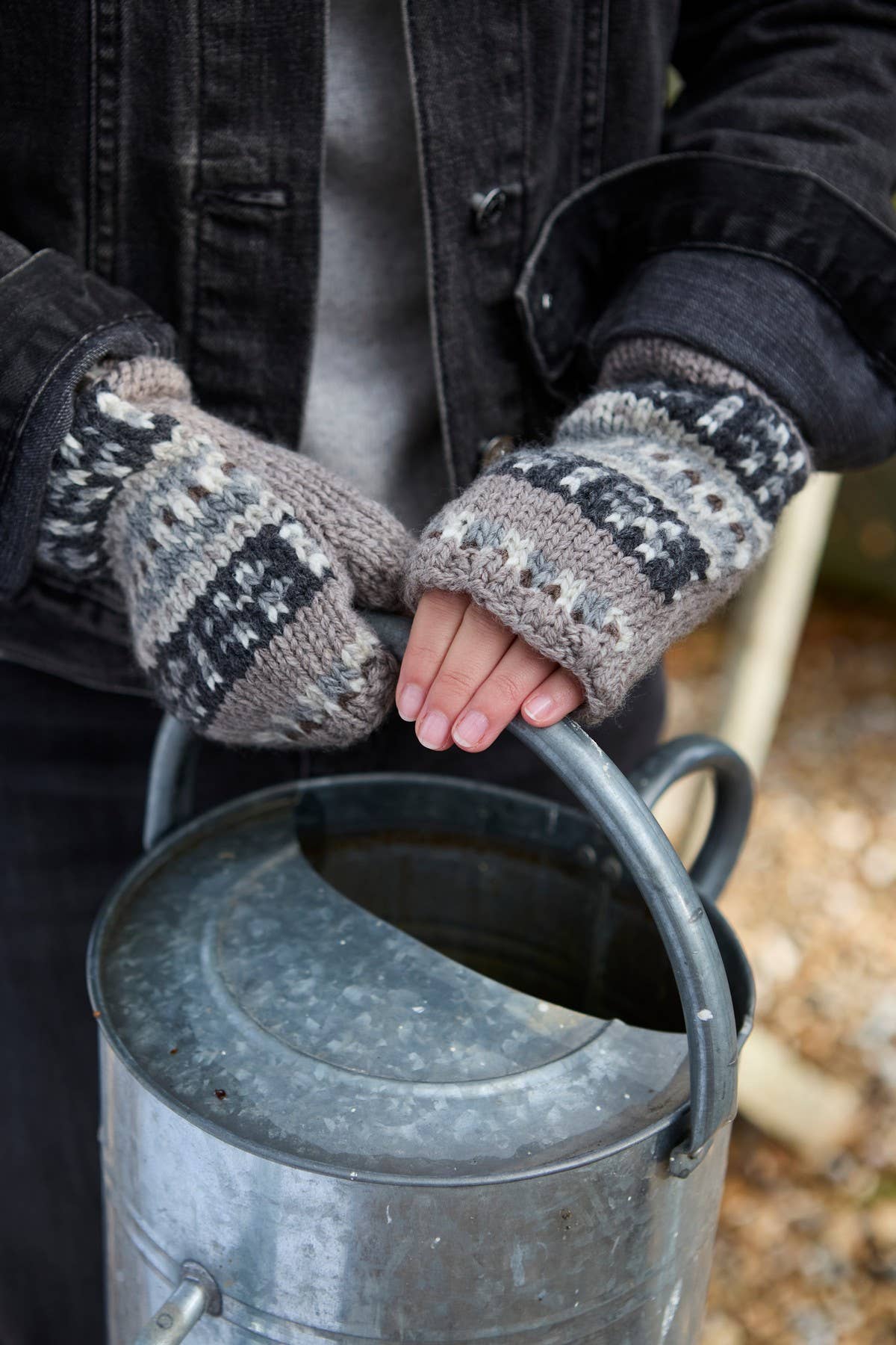 Natürlich Inveraray Merino-Woll-Fair-Isle-Strickstulpen Natur für den Großhandel auf Faire0