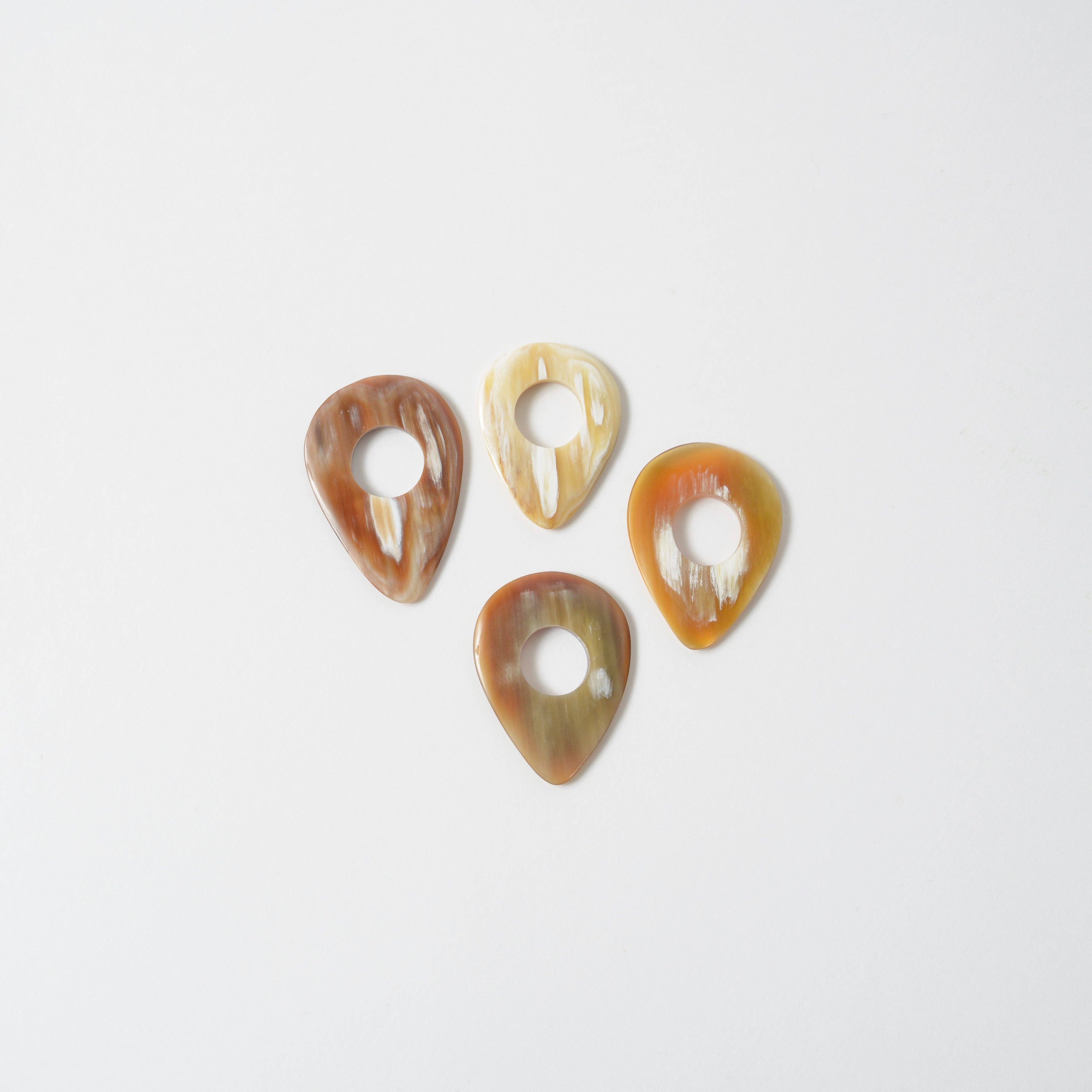 MAADILI COLLECTIVE - Wholesale Music Accessory - Horn Guitar Pick1