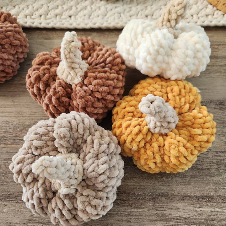 Naturalmarjory - Wholesale Decorative Tabletop Object - Crocheted Small Pumpkins - Cozy Autumn Decor