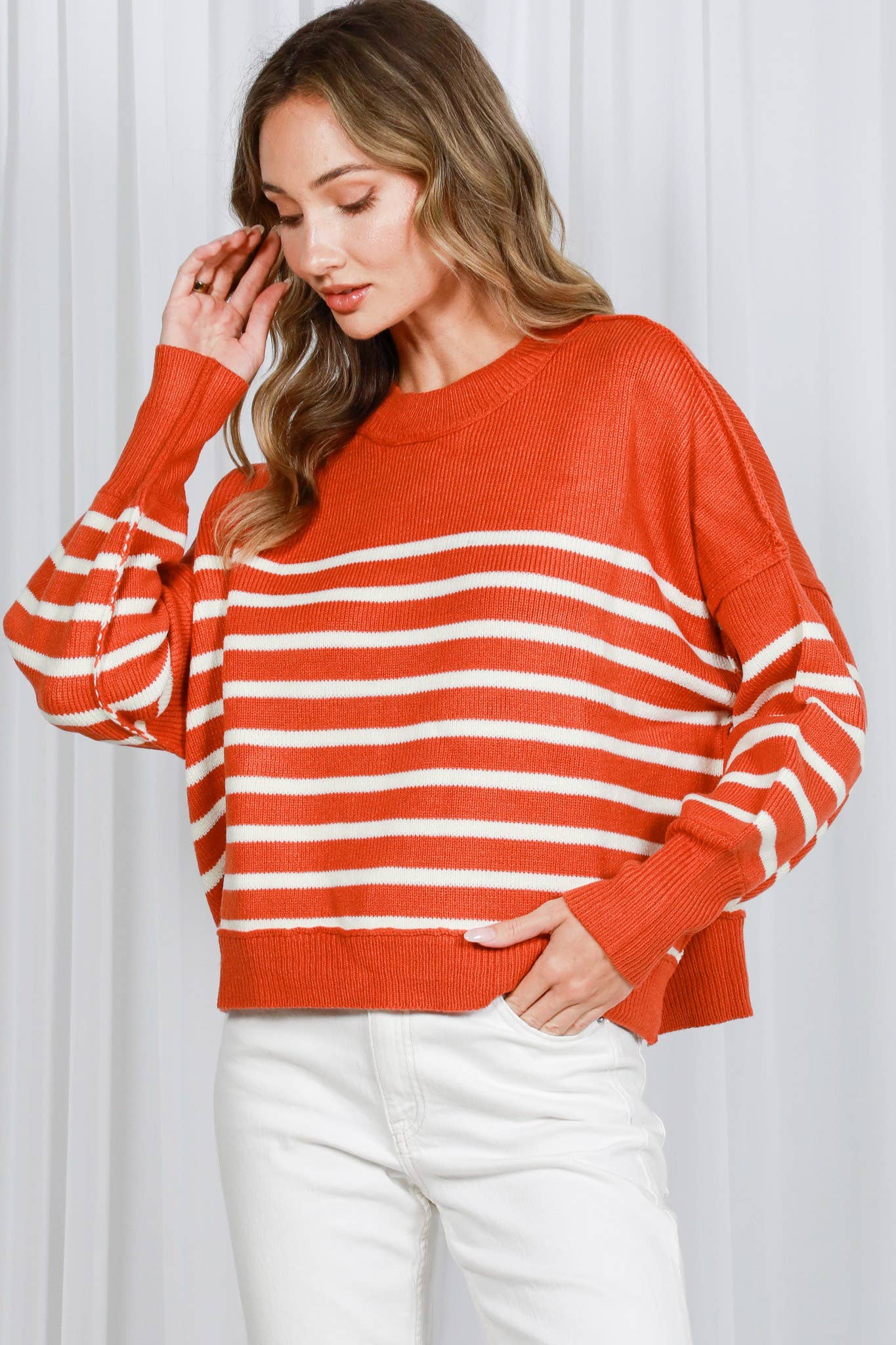 Vine & Love – wholesale Pullovertröja - Dam – Vine & Love randig tröja med balloonärm och rund hals5