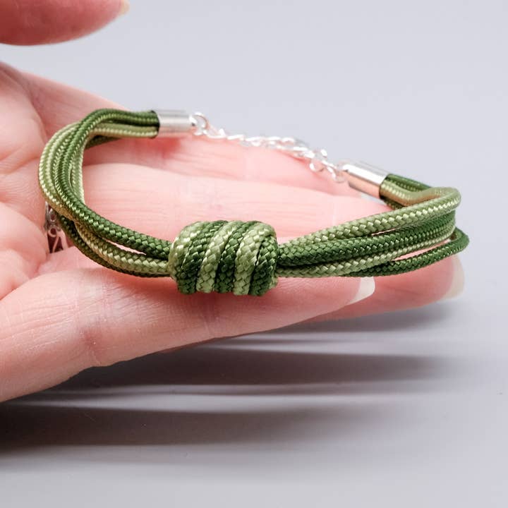 La Fabrique du Noeud - Vente Bracelet tissé/tressé - Bracelet en paracord nœud en spirale dégradé vert6